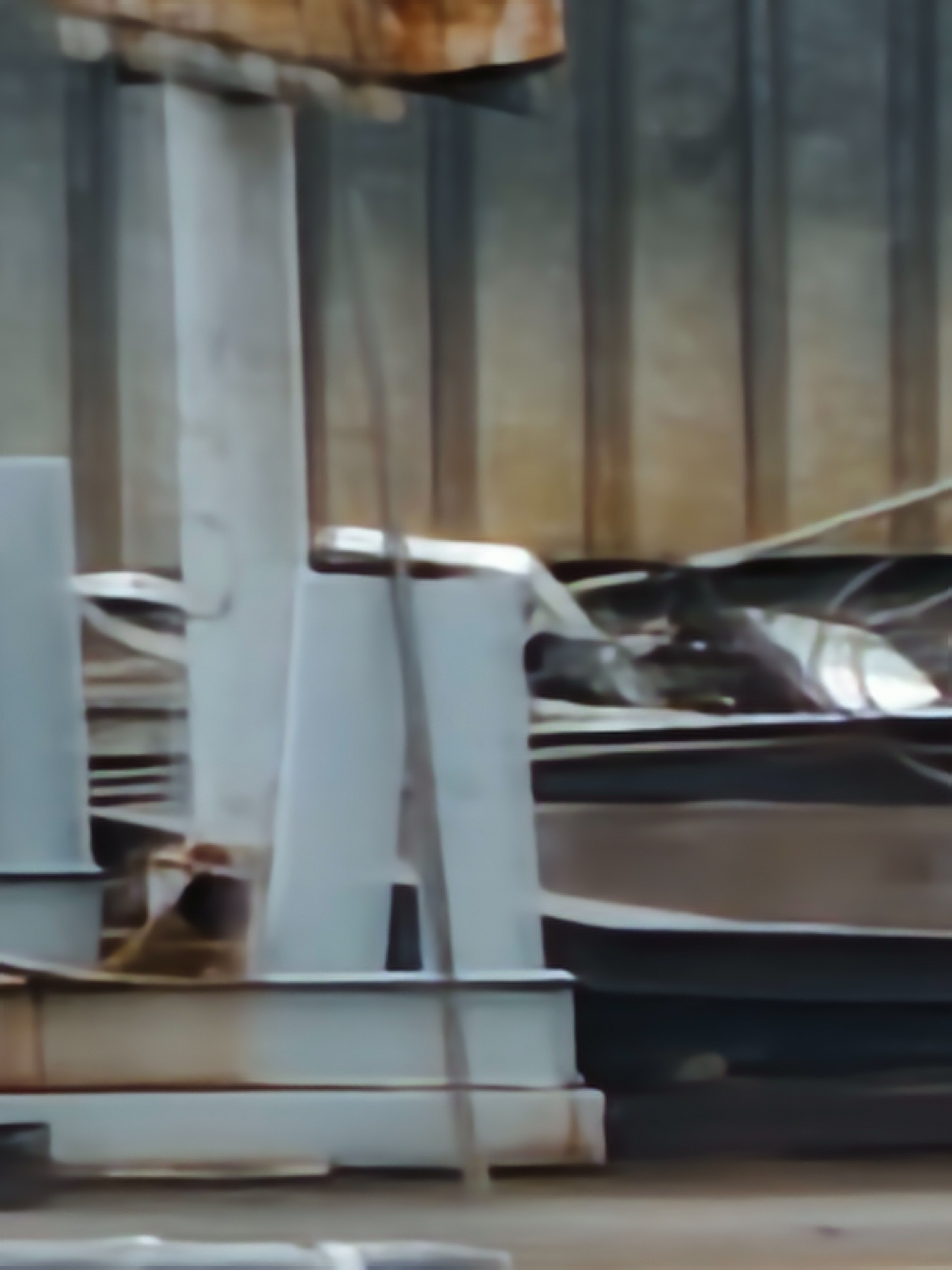 Nowe vivo X200 FE już w naszych rękach. Kompaktowa obudowa, rewelacyjny aparat ZEISS i fenomenalnie duży akumulator 43 vivo X200 FE