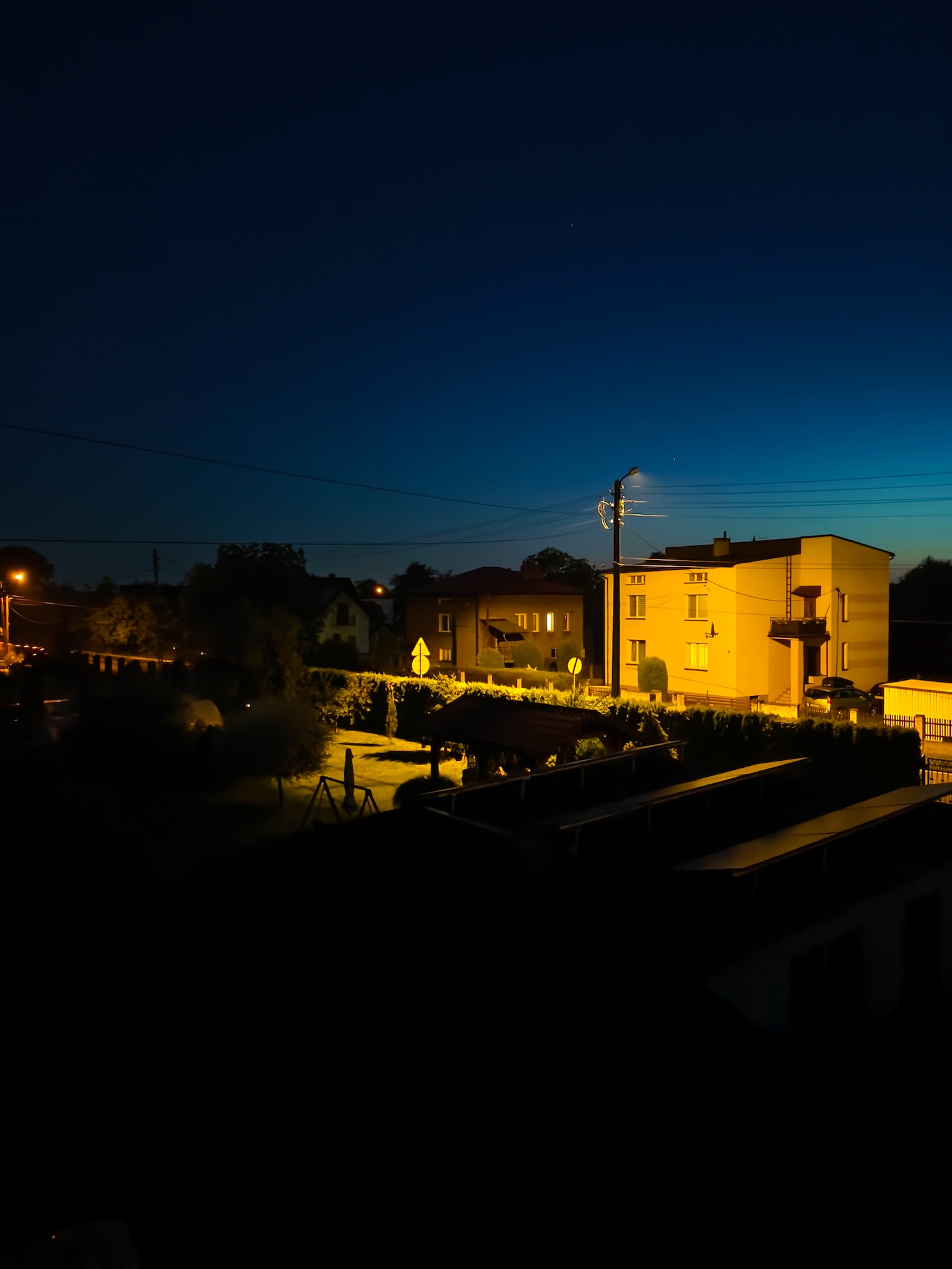 Nowe vivo X200 FE już w naszych rękach. Kompaktowa obudowa, rewelacyjny aparat ZEISS i fenomenalnie duży akumulator 45 IMG 20250707 221458