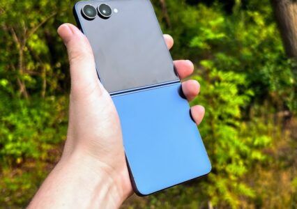 Samsung Galaxy Flip7 to elegancja, smukłość i większy ekran. Pierwsze wrażenia