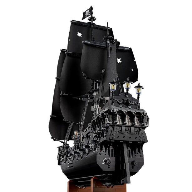 Tropikalne akwarium LEGO. Może i kosztuje więcej niż złota rybka, ale za to jak wygląda! 11 Czarna Perła zawinęła do oficjalnego sklepu LEGO