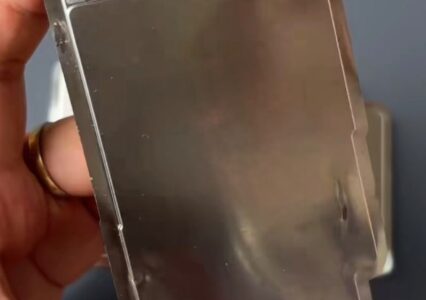 Wyciekły zdjęcia baterii iPhone’a 17 Air. Jej grubość to zaledwie 2,49 mm