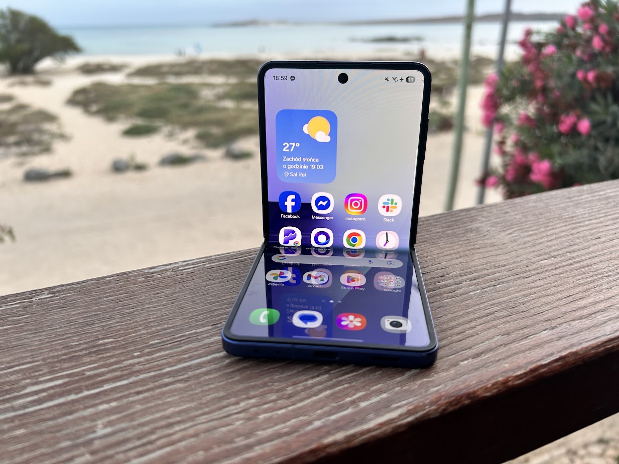 Samsung bierze się za lepsze udostępnianie internetu. Wreszcie ktoś to robi! 4 samsung flip1