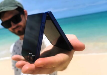 Wychodzą na jaw kolejne informacje o trifoldzie Samsunga. Będzie miał wielki ekran i 3 baterie!