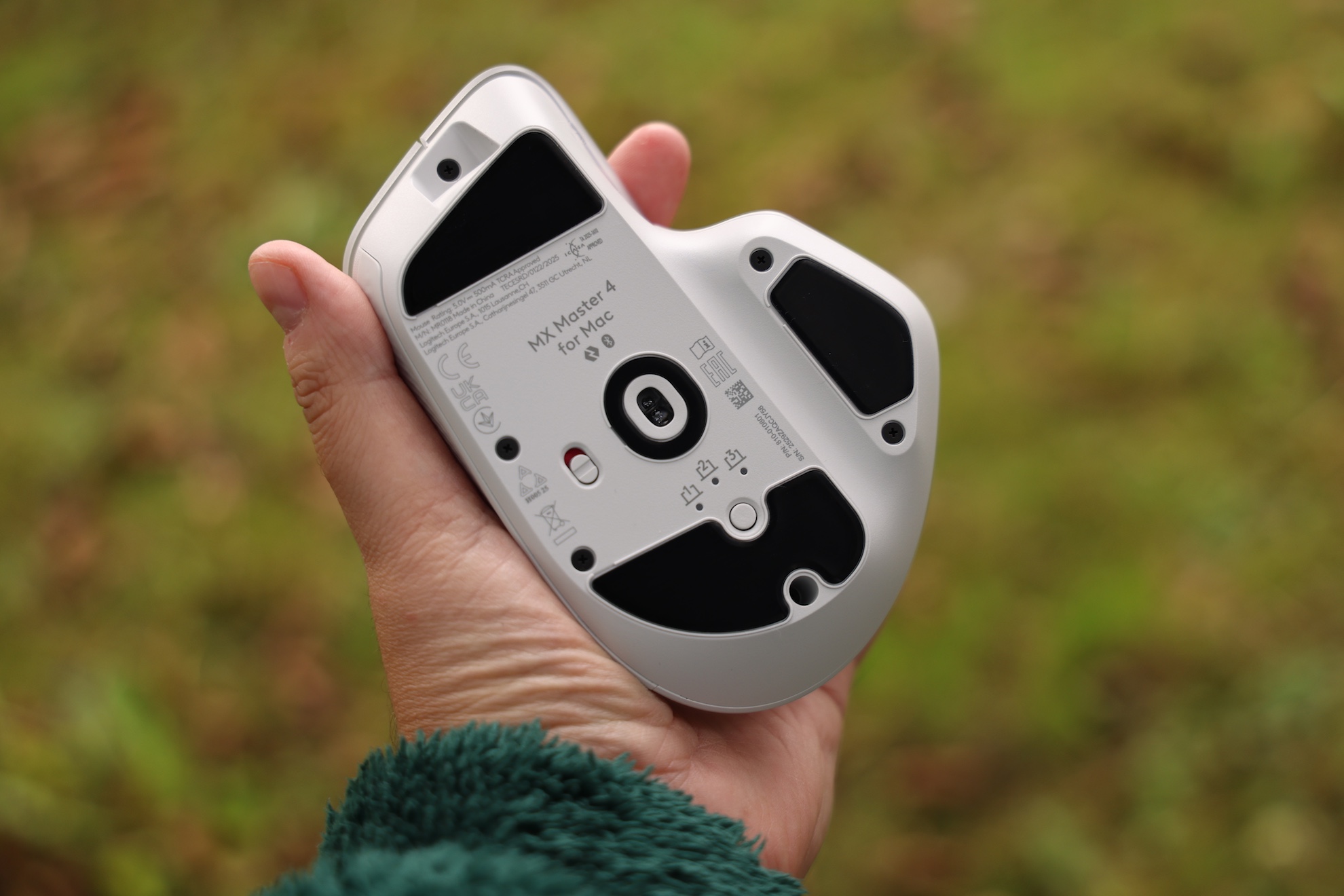 Logitech zaoferuje myszki, w których łatwo wymienisz baterię 5 Logitech MX Master 4