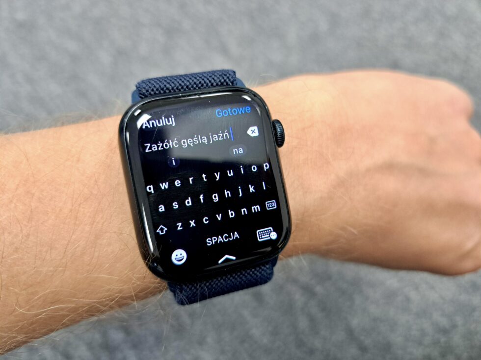 Polski słownik w Apple Watch w watchOS 26