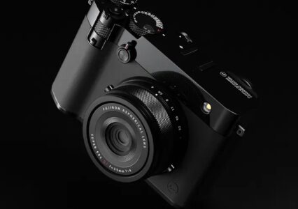 FUJIFILM GFX100RF Fragment Edition – ogłoszono najpiękniejszą edycję aparatu