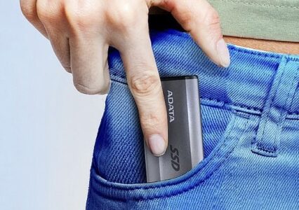 ADATA SE 880 – mały, całkiem szybki i przystępny cenowo dysk do pracy i zabawy