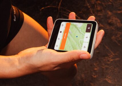 Meadow – antysmartfon, który zastępuje Twoje urządzenie tylko wtedy kiedy chcesz. Ma ważne apki i klonuje numer telefonu