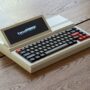Typeframe PX-88 – cyberdeck i maszyna do pisania, zasilana Raspberry Pi, którą zrobisz sobie sam!