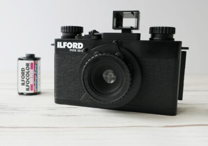 ILFORD Pixie 35-II – zadebiutował aparat zachęcający do fotograficznych eksperymentów