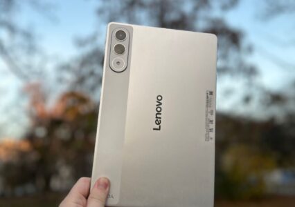 Lenovo Yoga Tab 11 to solidny, kompaktowy tablet dla rysowników. Pierwsze wrażenia