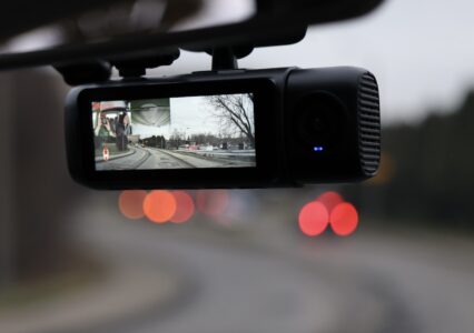 To powinno być standardem – recenzja rejestratora drogowego Prido i12 PRO z 3 kamerami
