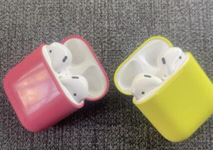 Kolorowe AirPodsy? Taki był plan, ale nie wyszło