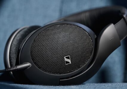Prezentownik dla fanów dobrego audio. Najlepsze słuchawki, mikrofony i soundbar od Sennheiser