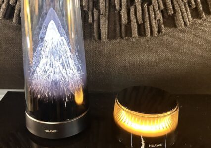 HUAWEI WiFi Mesh X3 Pro debiutuje w Polsce. To router o niebanalnym designie