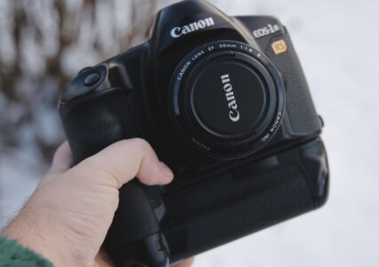 Mamy Canona EOS 1N RS! 30-letni potwór, który zrobi Ci rolkę w 3,5 sekundy