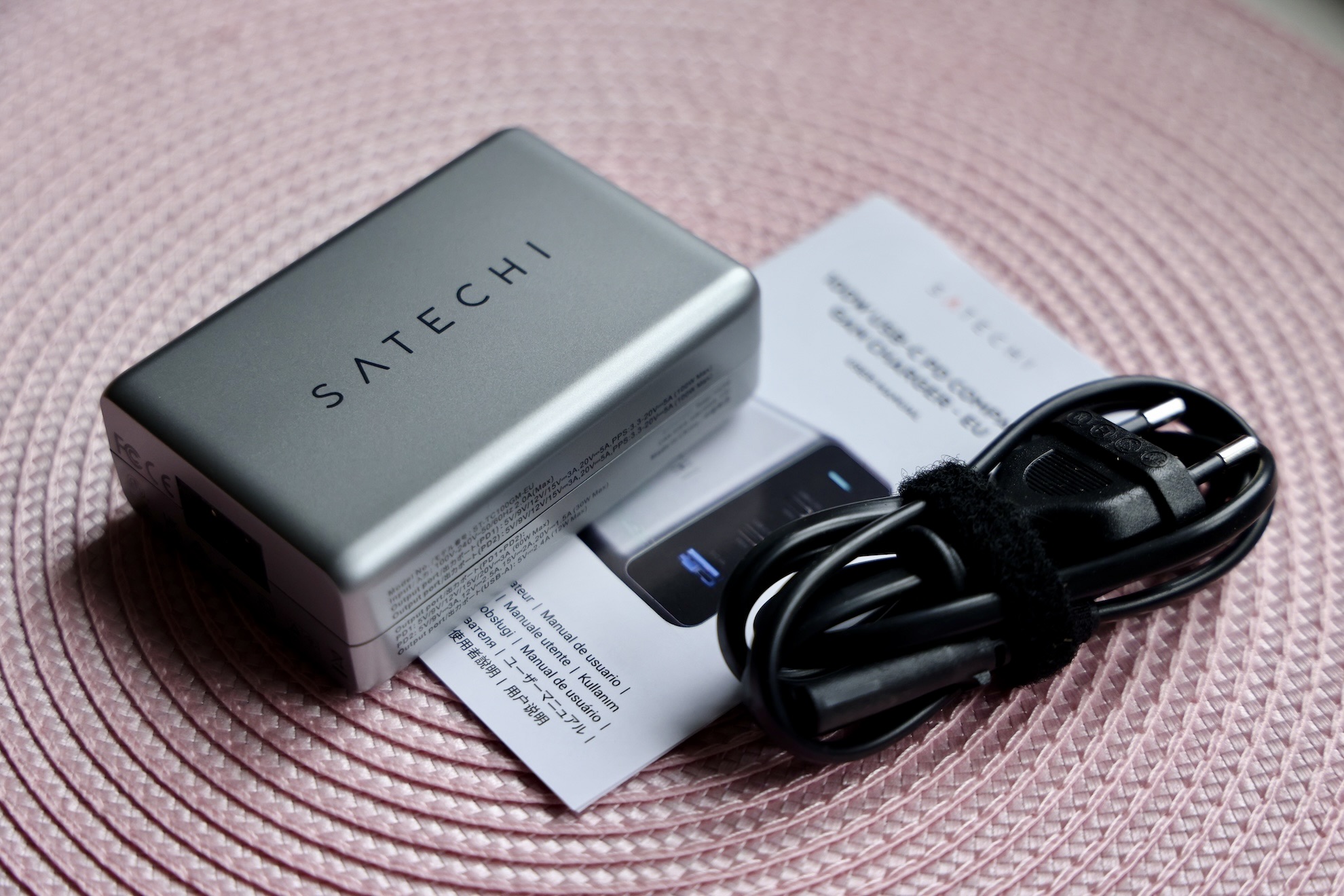 Satechi 100W USB-C PD GAN Compact Charger