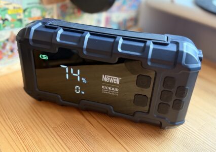 Testujemy Newell KickAir – urządzenie rozruchowe z kompresorem