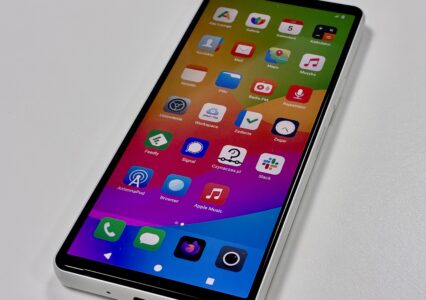 Czy istnieje alternatywa dla iOS i Androida od Google? Zainstalowałem e/OS/ na Xperii 10 V żeby to sprawdzić