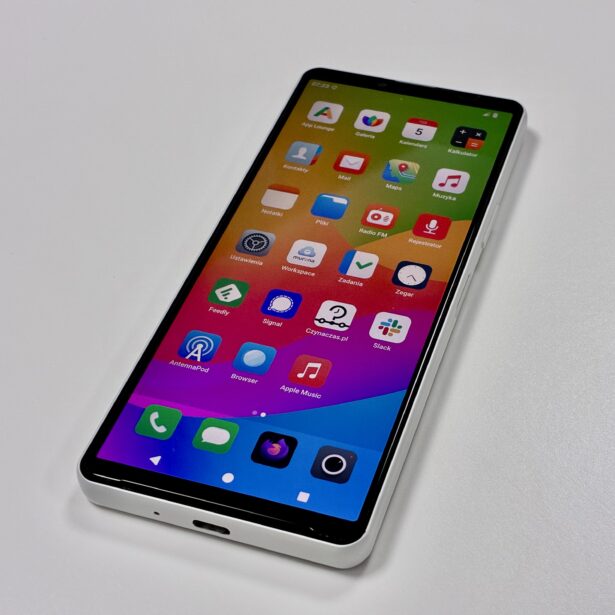 Czy istnieje alternatywa dla iOS i Androida od Google? Zainstalowałem e/OS/ na Xperii 10 V żeby to sprawdzić