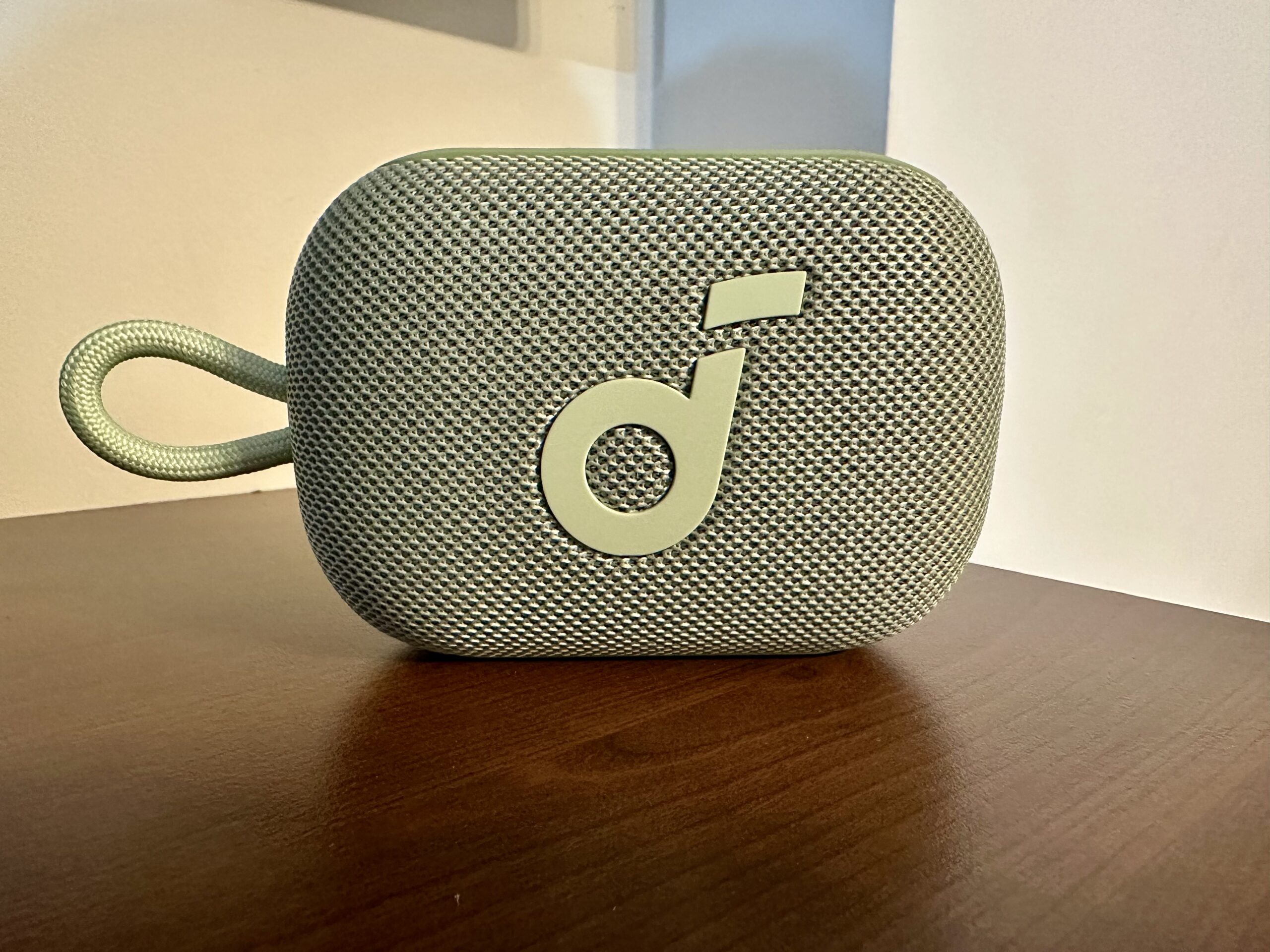 Test Soundcore Select 4 Go. Niewielki głośnik, który dobrze zna swoje miejsce 12 Soundcore Select 4 Go - front produktu