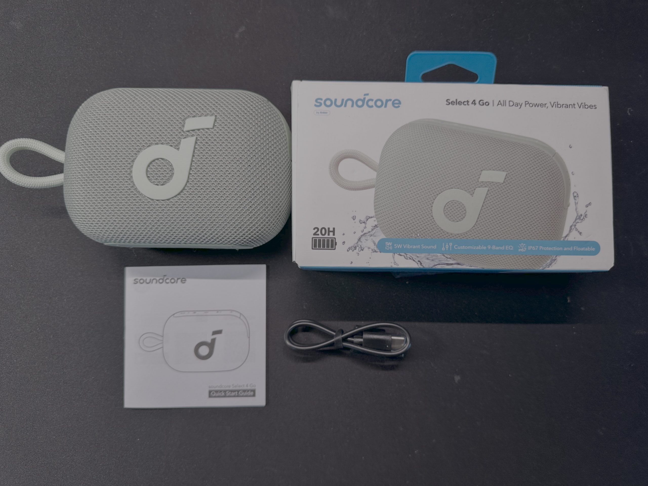 Test Soundcore Select 4 Go. Niewielki głośnik, który dobrze zna swoje miejsce 16 Soundcore Select 4 Go - zawartość pudełka