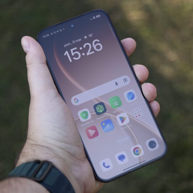OPPO Reno 15 Pro 5G jest zaskakująco piękny i całkiem poprawny – pierwsze wrażenia