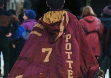 Serialowy Harry Potter ze zwiastunem. Urocze dzieciaki i Snape, który bedzie memem