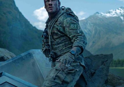 Maszyna do zabijania to esencja prostego kina Sci-fi. Wcale mi to nie przeszkadza. Recenzja nowego filmu Netflixa
