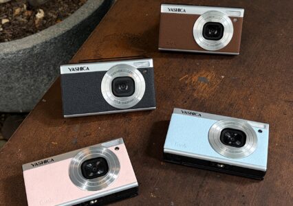 Nowy aparat Yashica Tank wygląda jak stary kompakt Fuji, a zdjęcia robi jeszcze gorsze