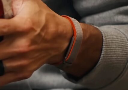 Google Fitbit Air wycieka na ręce gwiazdy NBA Stephena Curry