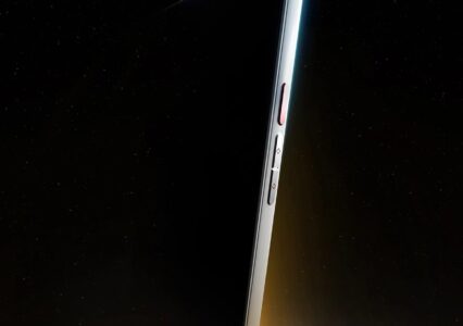 Ekran LCD czy e-ink w smartfonie? A czemu w ogóle wybierać?