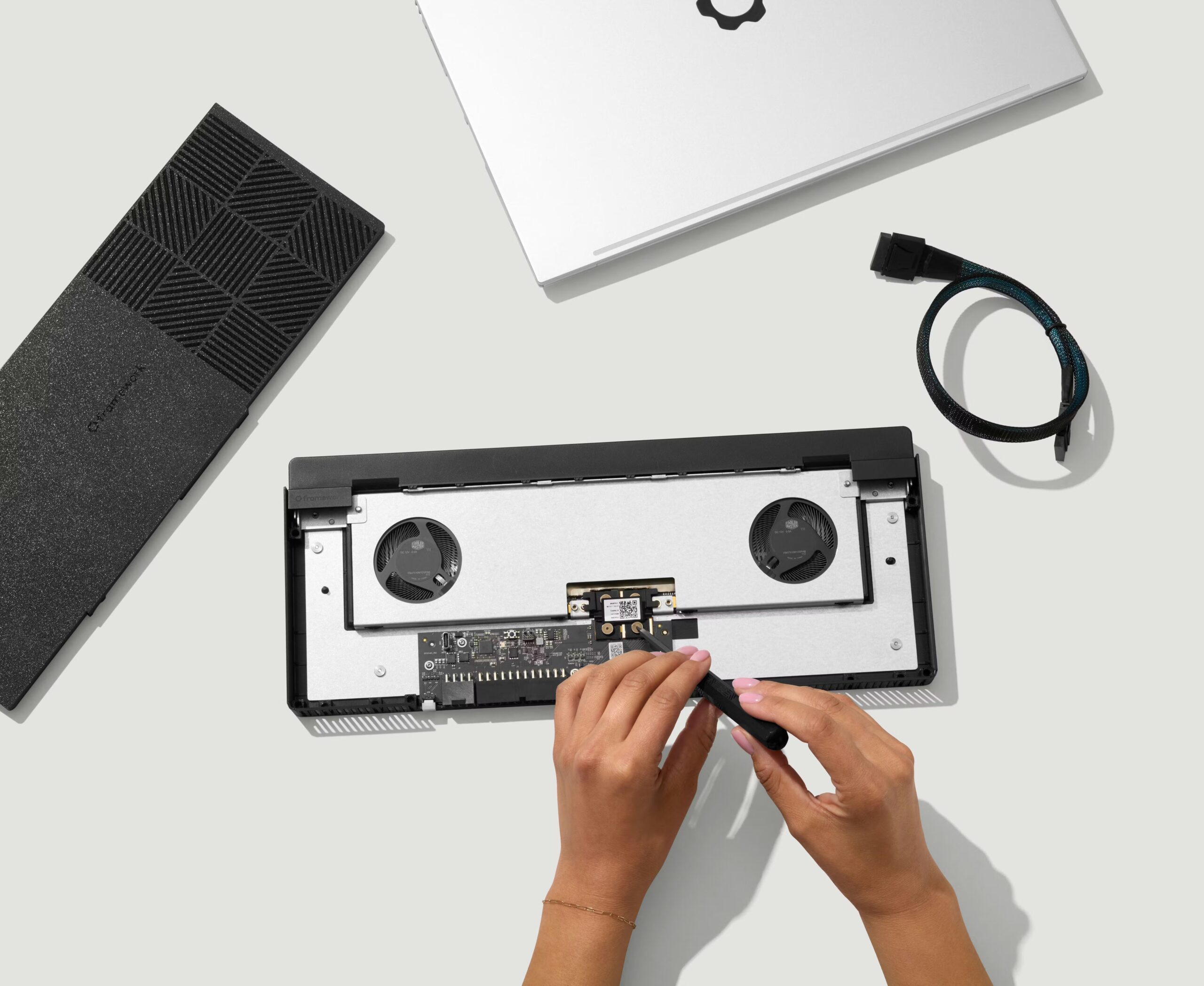 aeaY0MBOoF08xJt2 eGPU Install 01 1 scaled