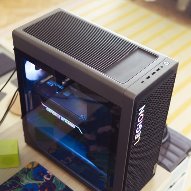 Lenovo Legion T7 34IAS10 – więcej klatek i detali niż człowiek mógłby sobie wymarzyć