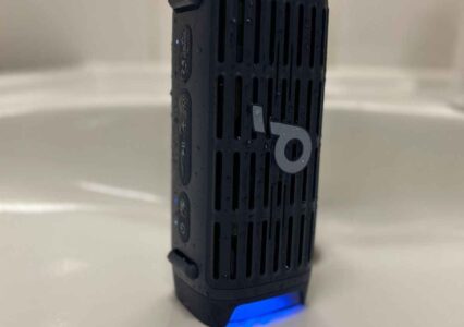 Testujemy Soundcore Boom 3i. Głośnik bezprzewodowy, który nie tylko świetnie gra, świetnie wygląda i pływa!
