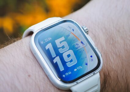 HUAWEI WATCH FIT 5 I 5 Pro to nie jedyne nowości. Jest też nowa wersja Runner 2, biżuteryjny sikor i tablet MatePad Pro Max