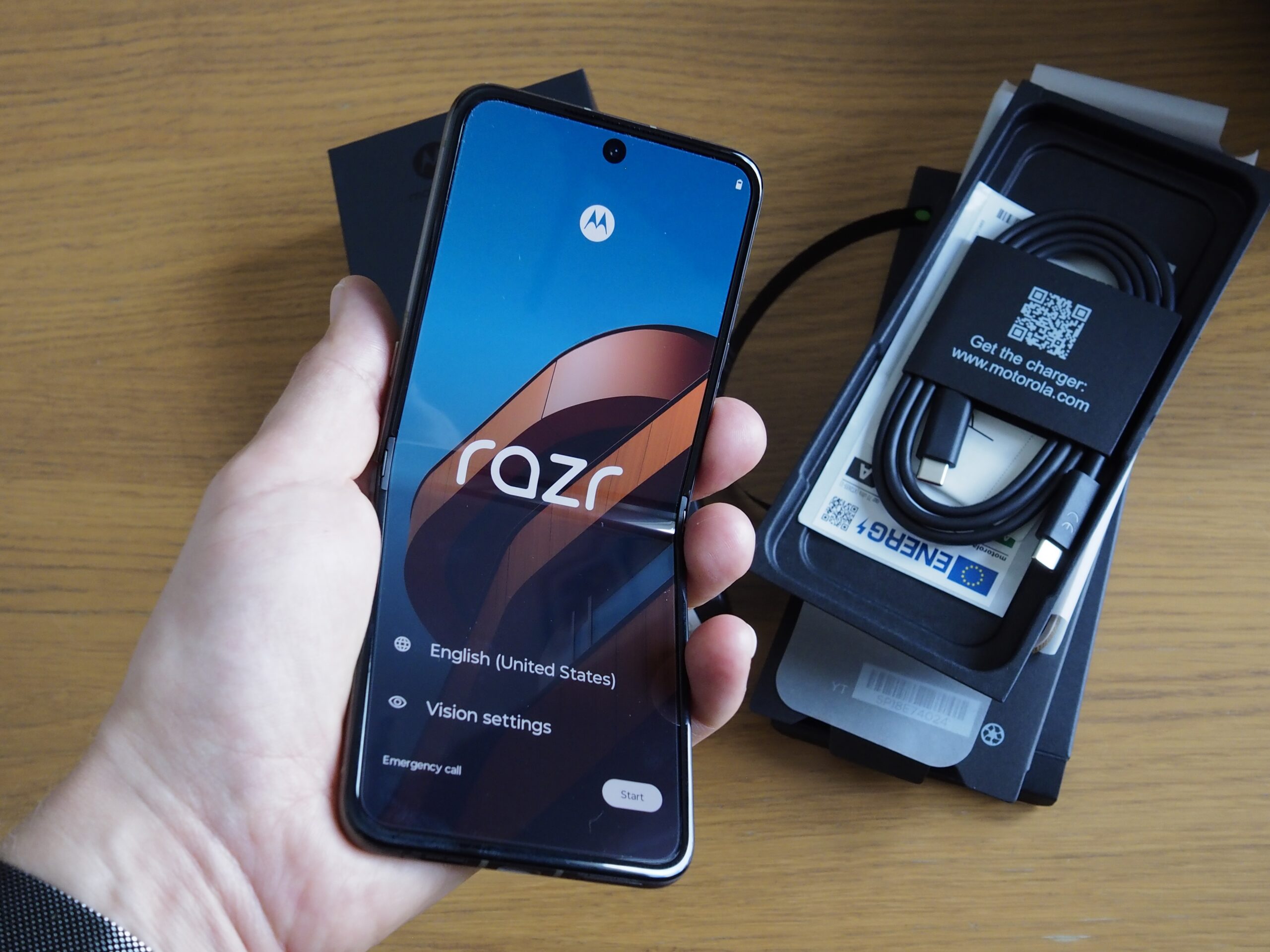 Motorola razr 70 ultra – tu jest wszystkiego pod dostatkiem. Pierwsze dni z flagową „klapką” 14 Motorola razr 70 Ultra