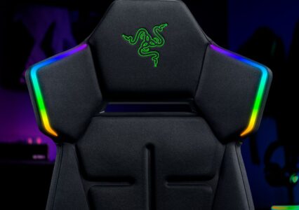 Razer Soma Chroma zadebiutował na rynku. To imersyjny fotel z podświetleniem RGB