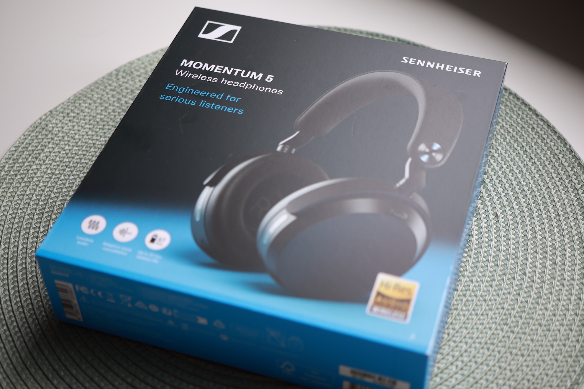Sennheiser Momentum 5 Wireless - słuchawki całkiem na serio, ale z dużym luzem 42 Sennheiser Momentum 5 Wireless