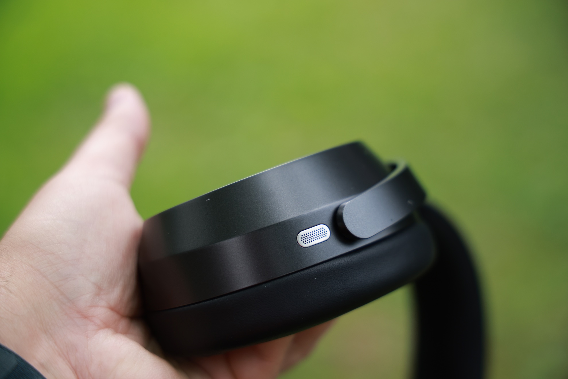 Sennheiser Momentum 5 Wireless - słuchawki całkiem na serio, ale z dużym luzem 43 Sennheiser Momentum 5 Wireless