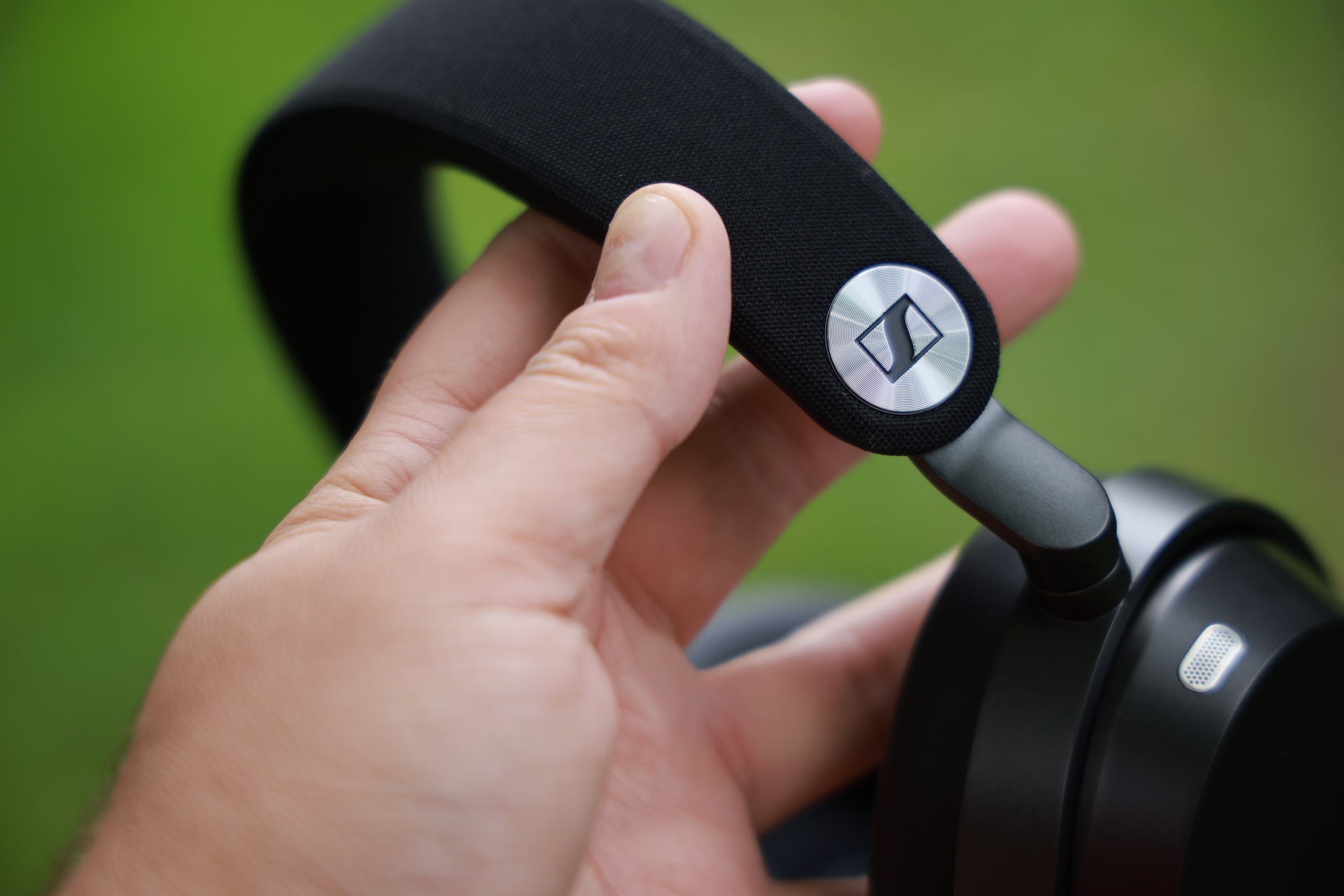 Sennheiser Momentum 5 Wireless - słuchawki całkiem na serio, ale z dużym luzem 52 Sennheiser Momentum 5 Wireless