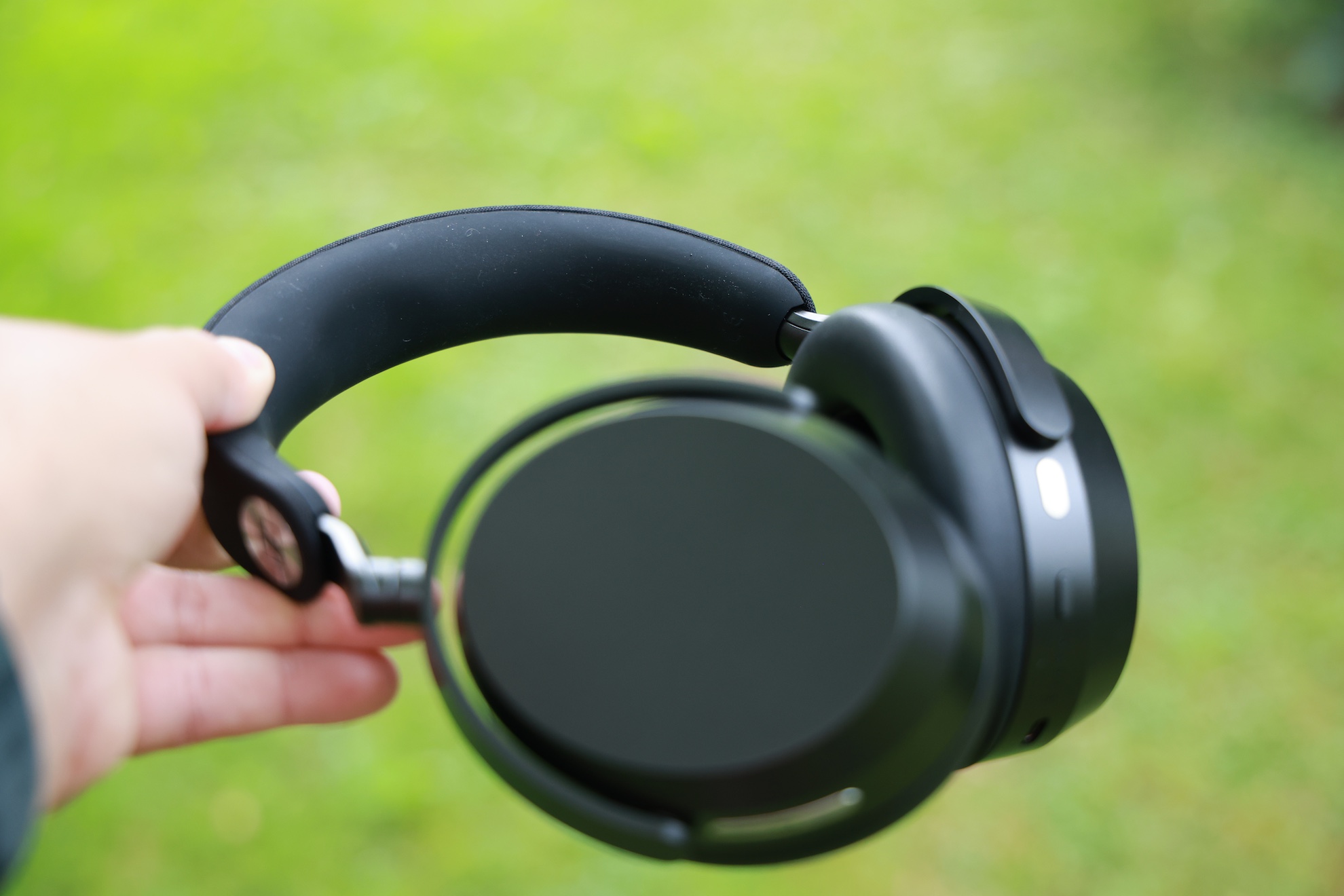 Sennheiser Momentum 5 Wireless - słuchawki całkiem na serio, ale z dużym luzem 78 Sennheiser Momentum 5 Wireless