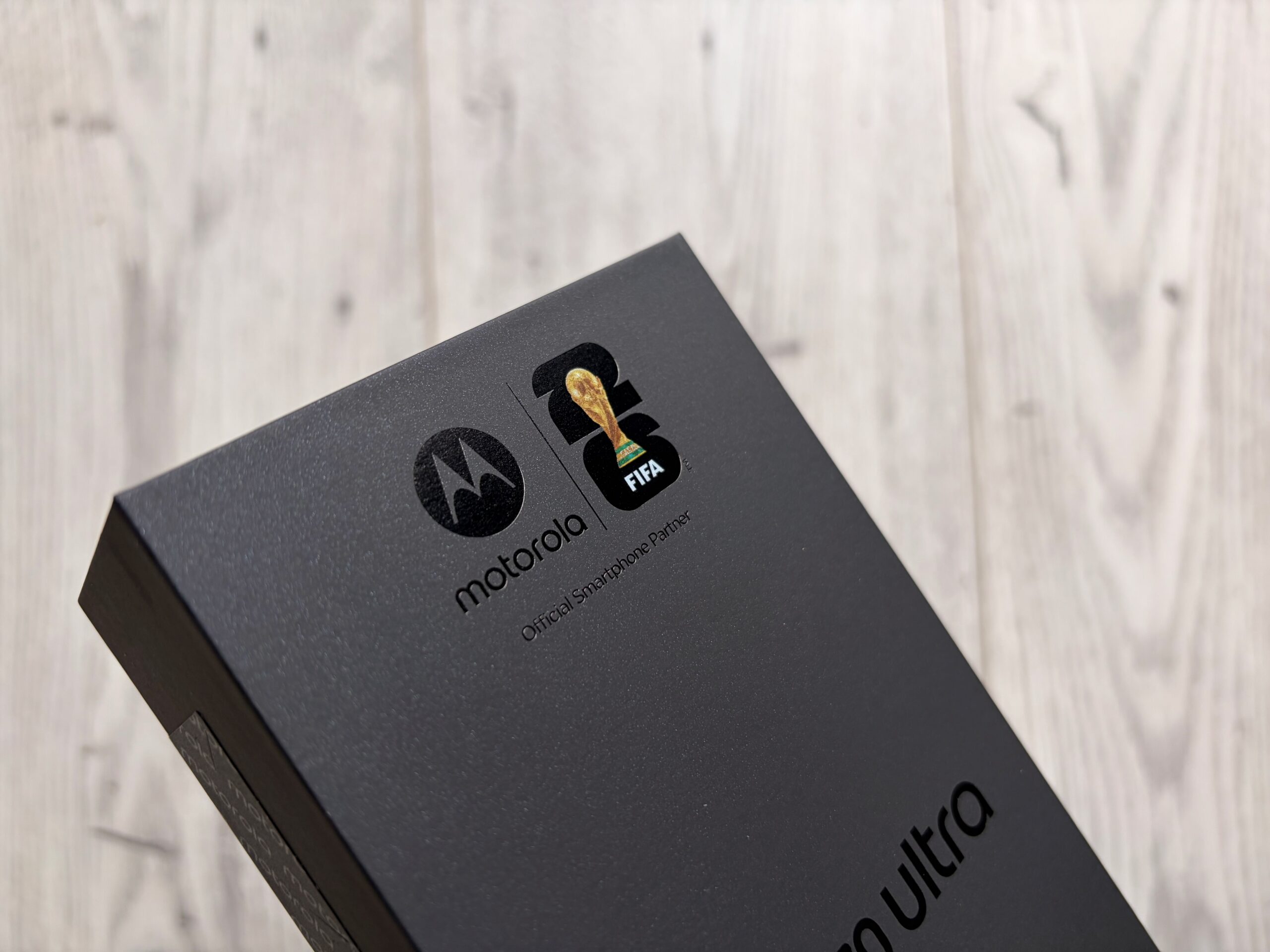 To powinna być klapka idealna. Recenzja Motoroli razr 70 ultra 57 Motorola razr 70 ultra pudełko