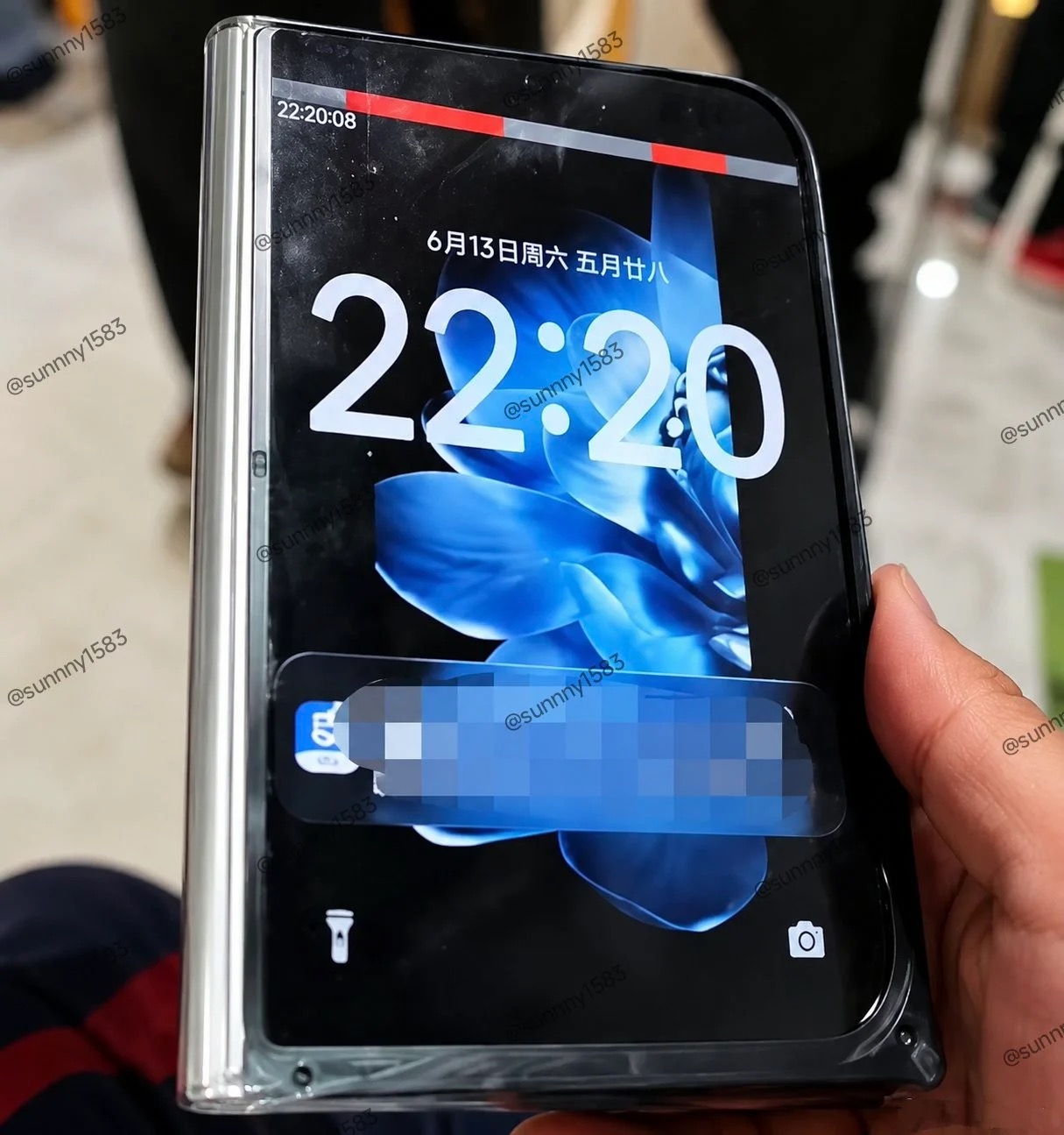 Xiaomi Mix Fold 5 z HyperOS 4 przyłapany na zdjęciach. Szykuje się przemeblowanie serii 4 Xiaomi Mix Fold 5