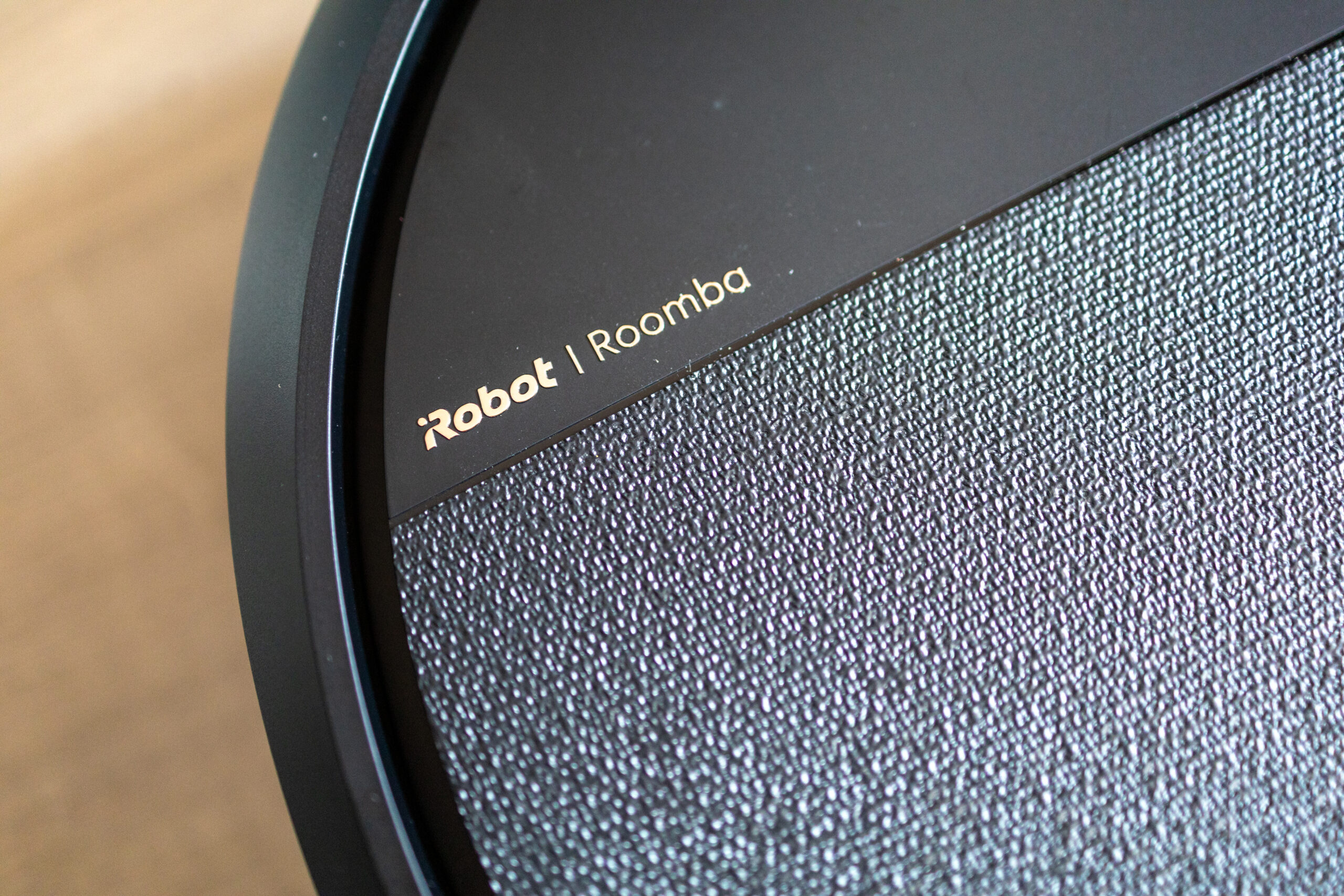 iRobot Roomba Plus 575 Combo jest mały i tani, a sprząta bardzo dobrze 35 iRobot Roomba Plus 575 Combo 3 scaled