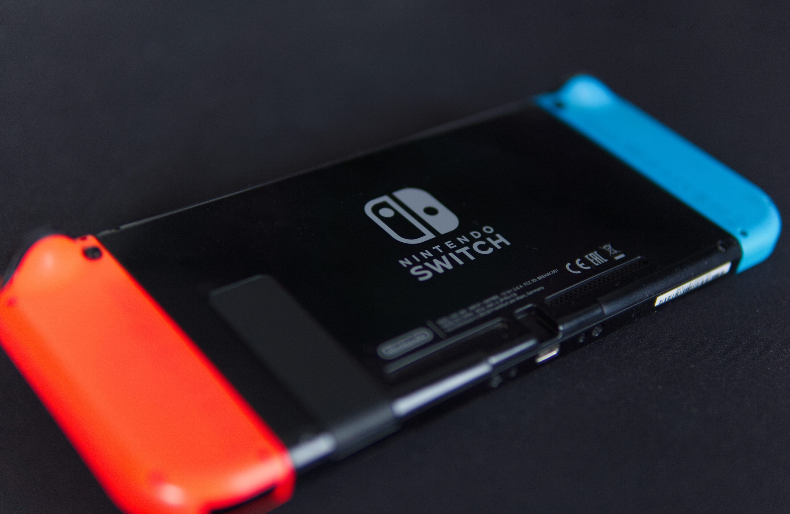 nintendo switch back scaled