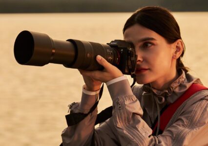 Przeczytaj nowy wpis na Rozładowani.pl: Sony pokazało superteleobiektyw zmiennoogniskowy ​​FE 100–400 mm F5.6–8 OSS, zaprojektowany z myślą o hobbystach