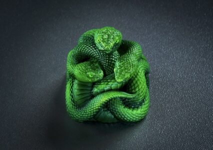 Razer Artisan Keycap Triple-Headed Snake Edition — zwala z nóg pięknem i ceną