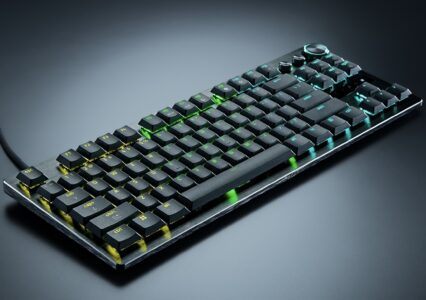 Razer Huntsman V3 Pro Low-Profile 8KHz – pierwszą na świecie niskoprofilowa, analogowa klawiatura e-sportowa
