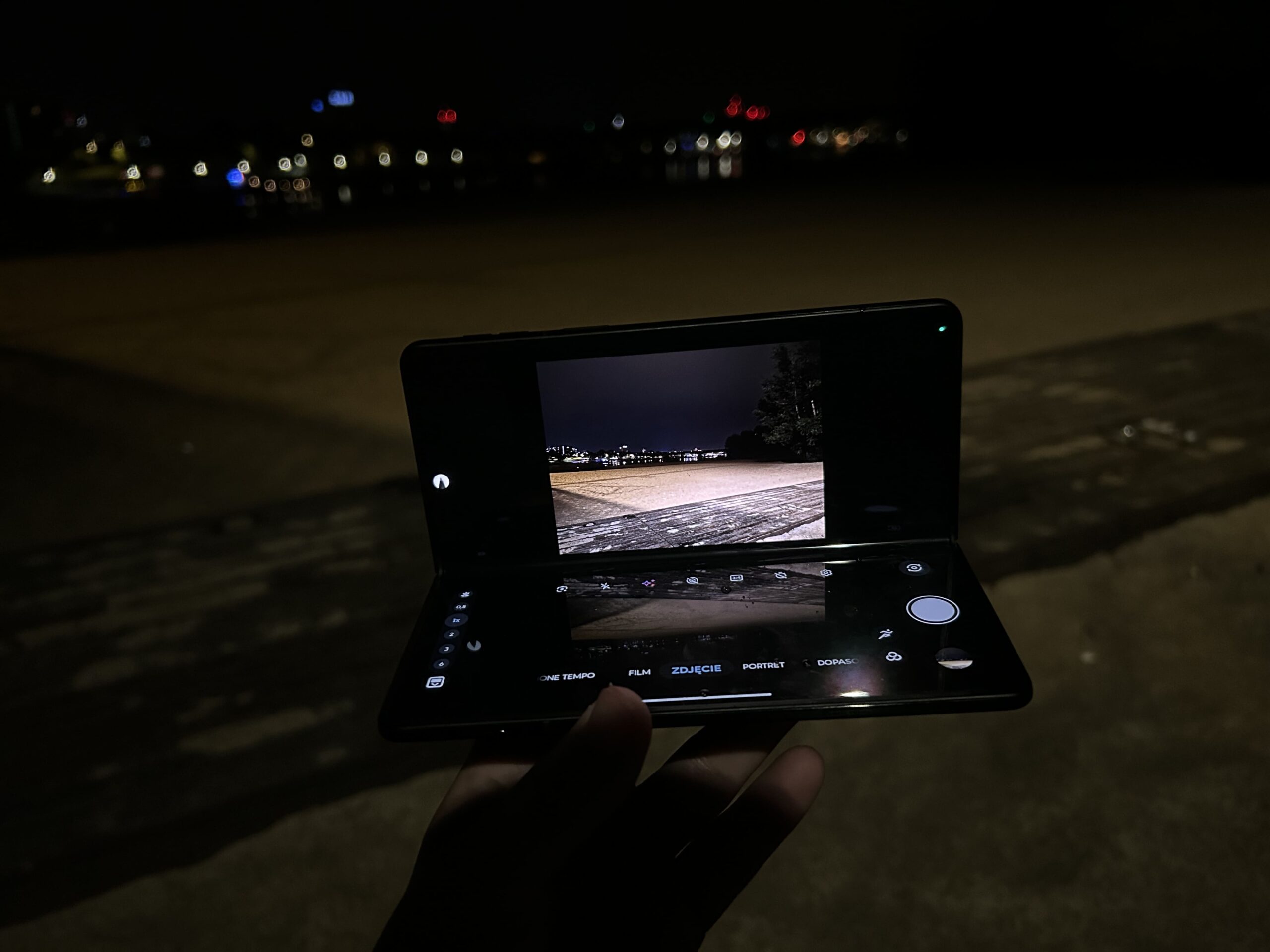 Motorola razr fold to piękny i dopracowany składak. Pierwsze wrażenia smartfonu w nowej formie 25 motorola razr fold10 scaled
